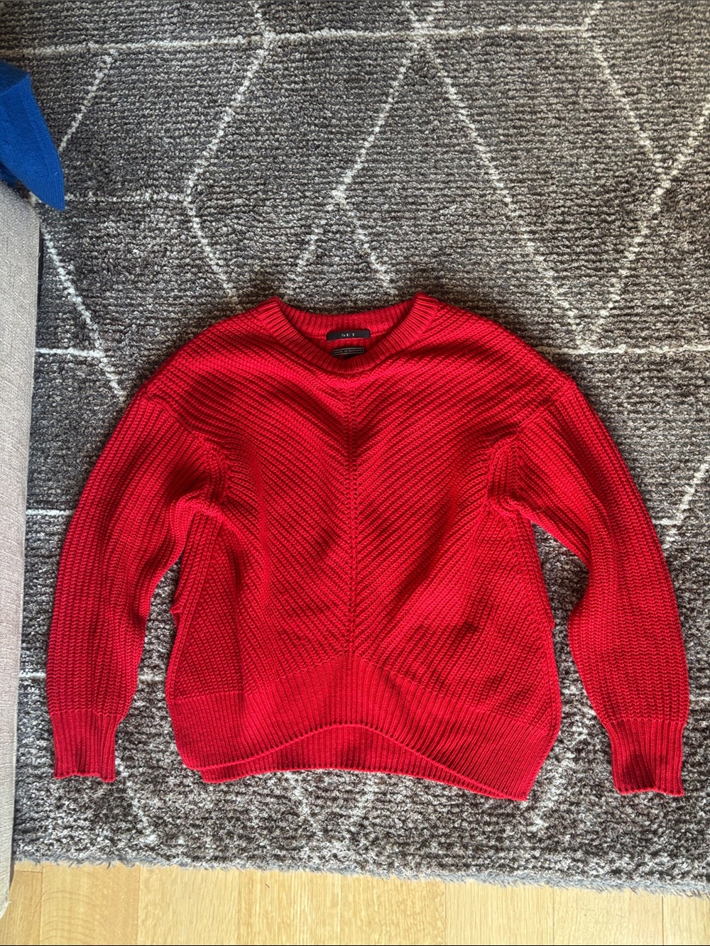Women's cropped Crewneck Knit Sweater - Classic Cozy Style